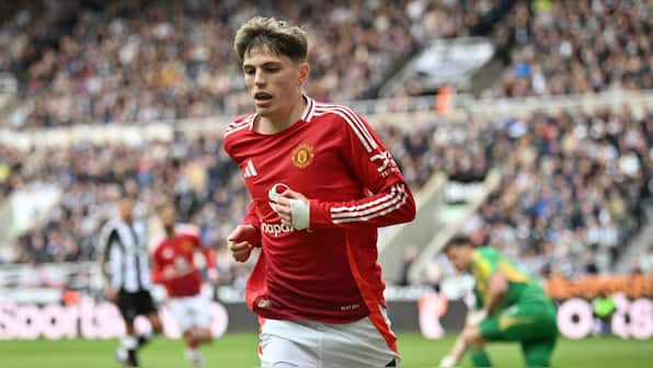 Manchester United reportedly awaiting Chelsea's bid for Alejandro Garnacho as transfer deadline looms
