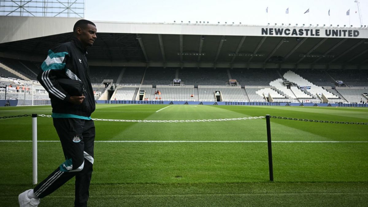 'We want to keep our best players, but..': Newcastle condemn Isak after club is accused of breaking promises 'We want to keep our best players, but..': Newcastle condemn Isak after club is accused of breaking promises