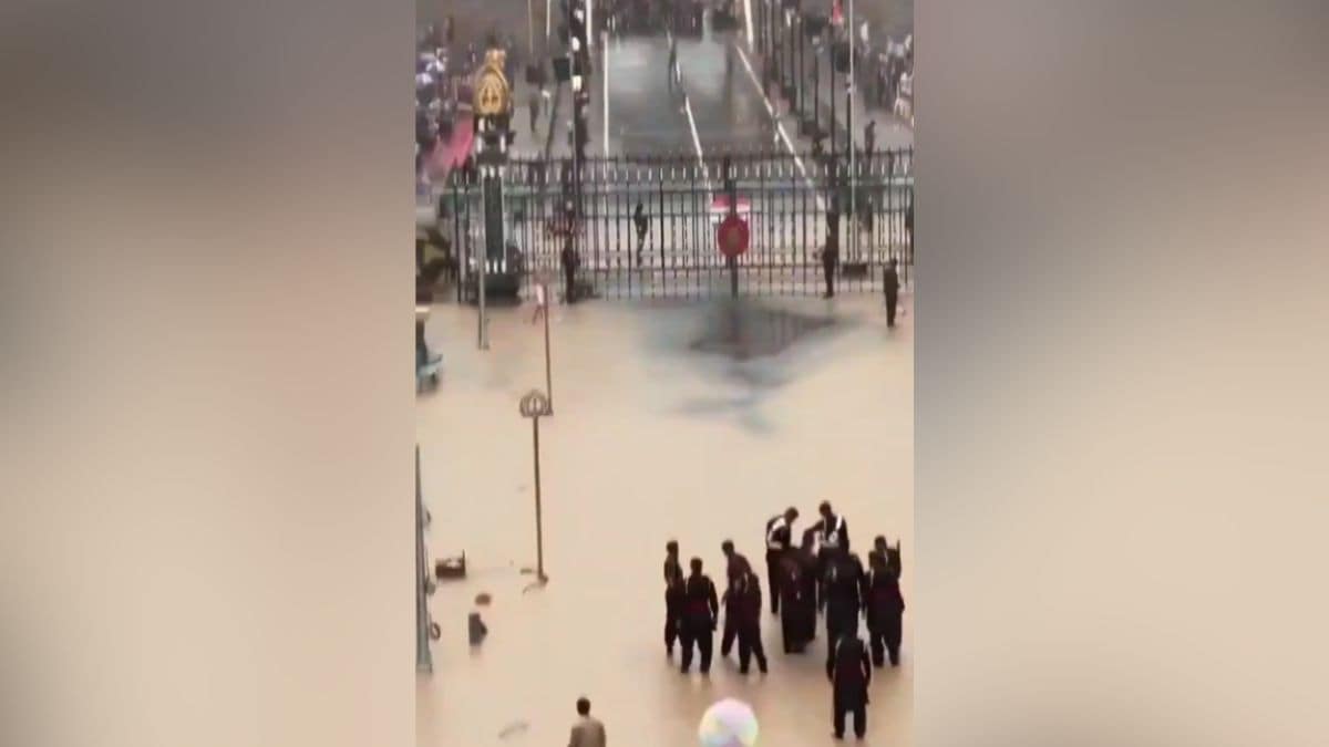 Watch: Two sides of Wagah border - waterlogged Pak, clean India