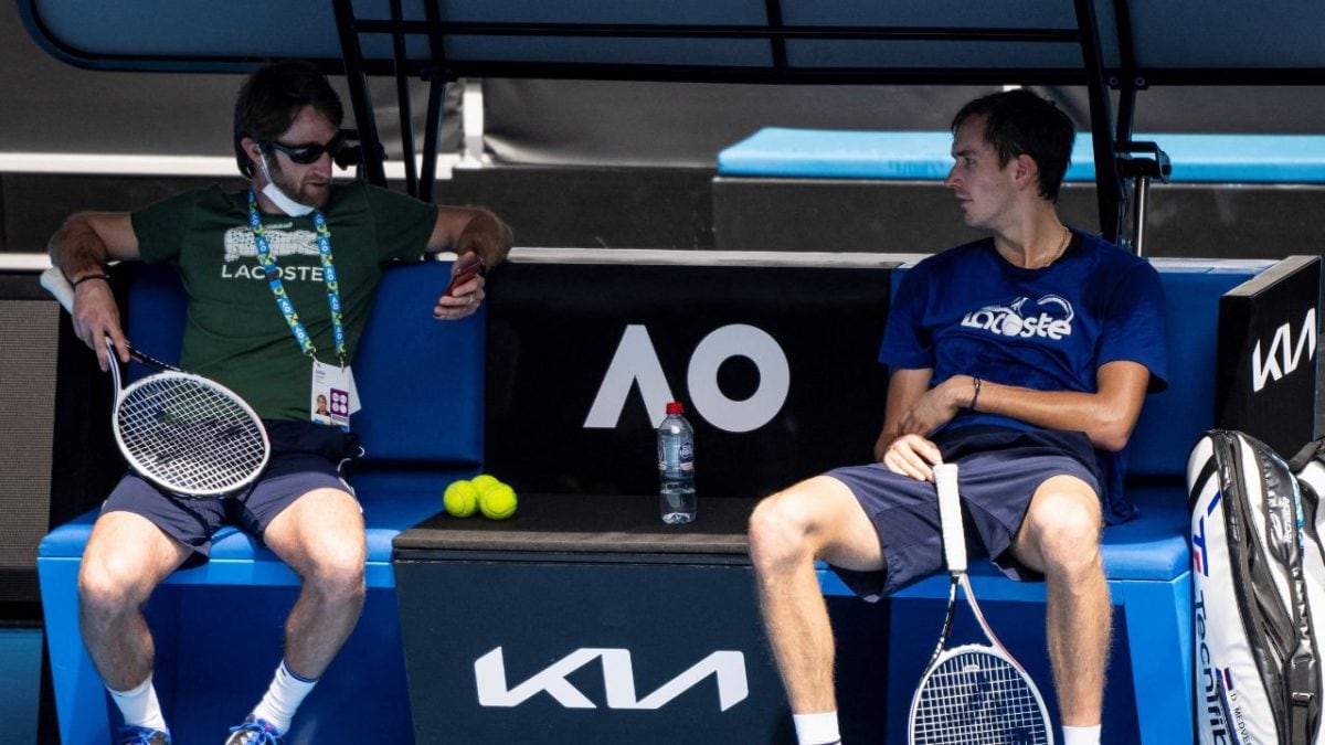 <div>'Amazing 8-10 years together, 20 titles, world number 1': Daniil Medvedev parts ways with longtime coach Gilles Cervara</div>