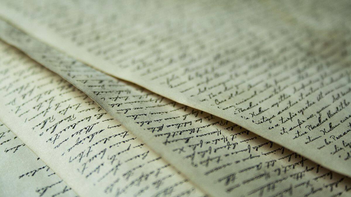 Zoho CEO Sparks Debate: Is Handwriting a Lost Art?
