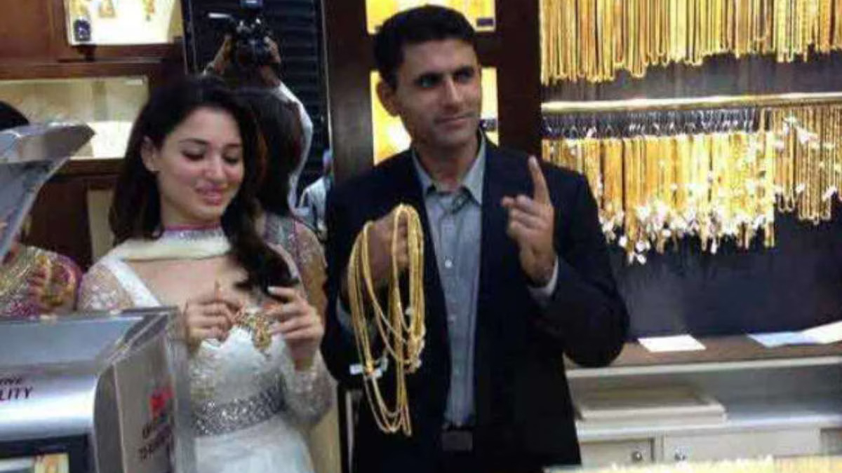 Tamannaah Bhatia: 'According to the internet, I was briefly married to Abdul Razzaq, I met him at...' Tamannaah Bhatia: 'According to the internet, I was briefly married to Abdul Razzaq, I met him at...'