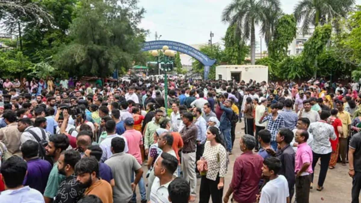 <div>'Maar nahi dalna tha': The shocking chats of the Class 8 Gujarat student who killed his school senior</div>