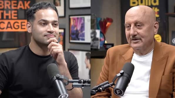 Anupam Kher calls a podcaster 'fake' in viral video, netizens think it's Raj Shamani- Watch