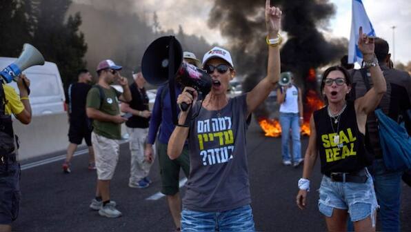 Massive protest in Tel Aviv as thousands rally to demand Gaza war end, hostage release