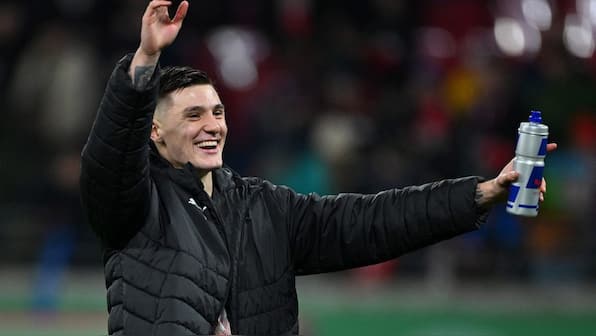 When will Benjamin Sesko play his first game for Manchester United?