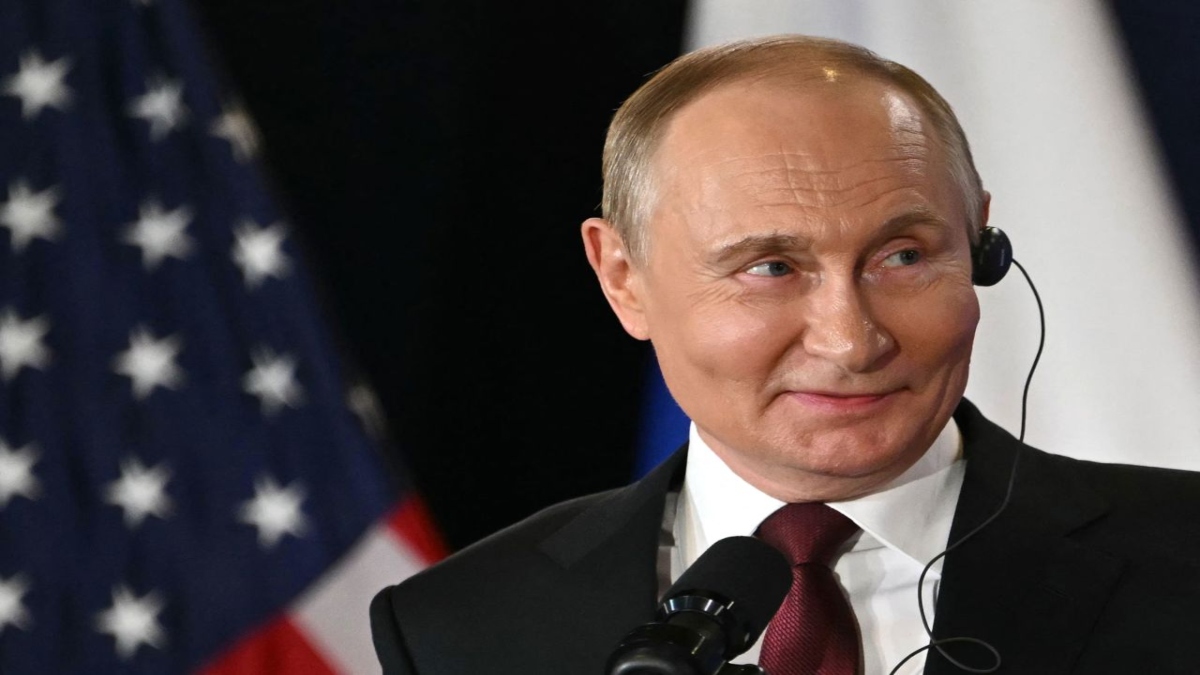 Russian President Vladimir Putin smiles during a joint news conference with US President Donald Trump. AFP Russian President Vladimir Putin smiles during a joint news conference with US President Donald Trump. AFP