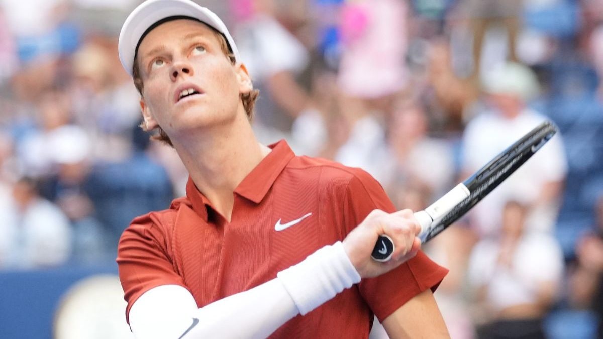 <div>'I also struggle, sometimes': Jannik Sinner drops a set in a US Open win and then reminds he's not a machine</div>