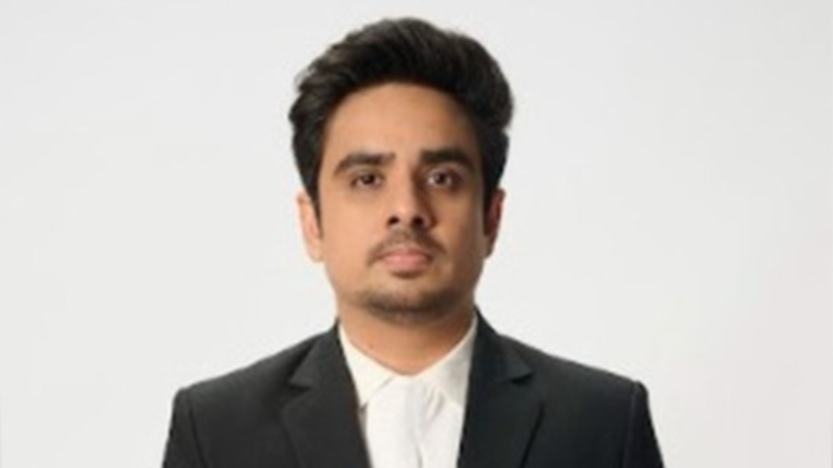 Ashish Verma Reveals How His Legal Background Helped Him Bring Familiarity to His Role in 'Court Kacheri' Ashish Verma Reveals How His Legal Background Helped Him Bring Familiarity to His Role in 'Court Kacheri'