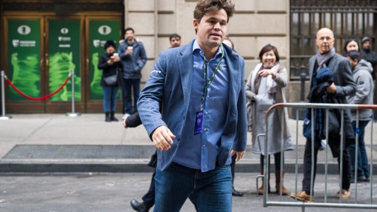 Magnus Carlsen’s protest pays off as FIDE finally approves jeans in chess events Magnus Carlsen’s protest pays off as FIDE finally approves jeans in chess events