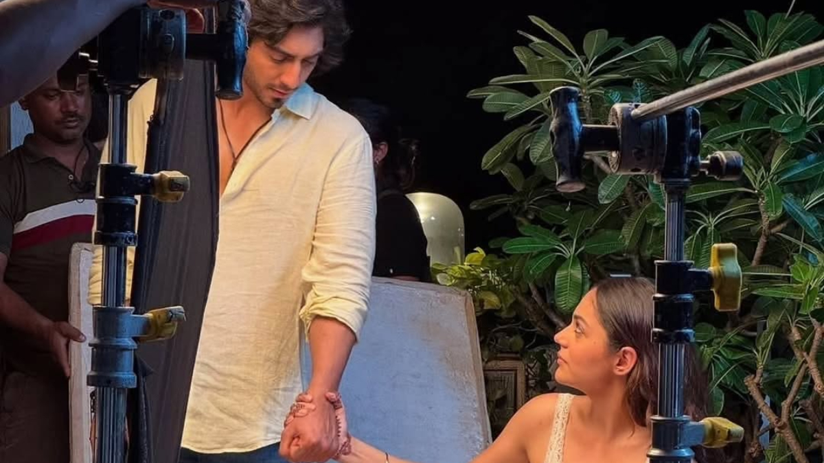 Is Ahaan Panday and Aneet Padda's 'Saiyaara' streaming on Netflix from this date? YRF's casting director Shanoo Sharma's post goes viral Is Ahaan Panday and Aneet Padda's 'Saiyaara' streaming on Netflix from this date? YRF's casting director Shanoo Sharma's post goes viral