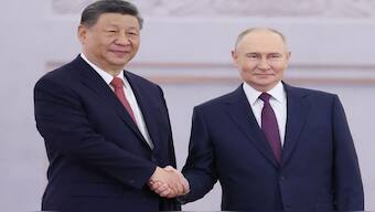 Russian President Vladimir Putin with his Chinese counterpart Xi Jinping. File image/Reuters