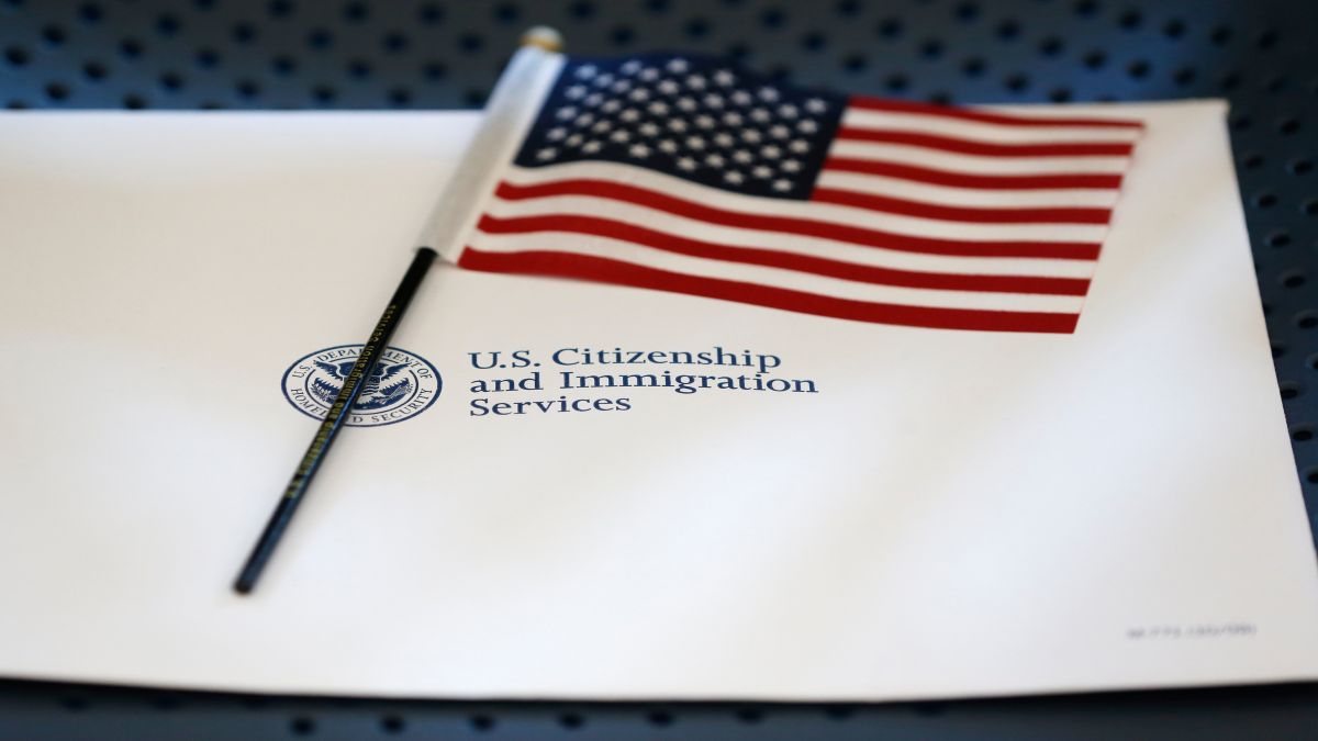 Supreme Court allows Trump administration to end deportation protections for 300,000 Venezuelans Supreme Court allows Trump administration to end deportation protections for 300,000 Venezuelans