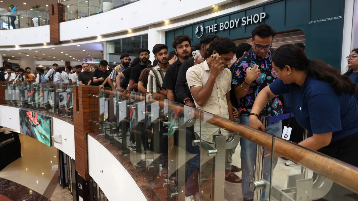 The craze for iPhone has reached India as well as long queues of people waited outside the stores in Delhi, Mumbai and Bengaluru. People have been waiting since midnight at some of the stores. Reuters The craze for iPhone has reached India as well as long queues of people waited outside the stores in Delhi, Mumbai and Bengaluru. People have been waiting since midnight at some of the stores. Reuters