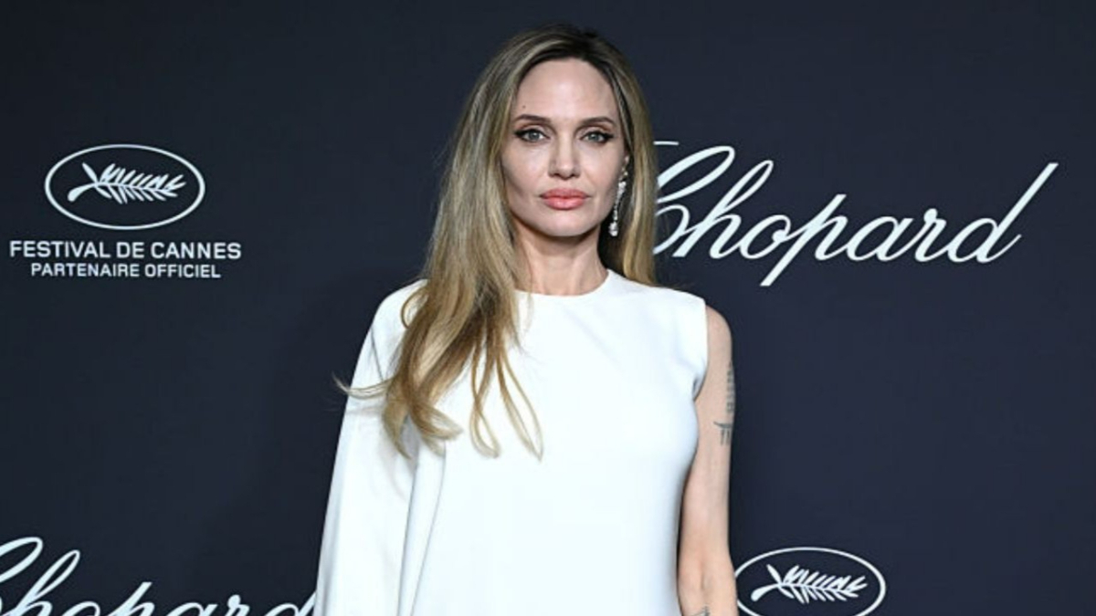 Angelina Jolie breaks silence on the freedom of speech under Donald Trump's rule: 'I love my country but...' Angelina Jolie breaks silence on the freedom of speech under Donald Trump's rule: 'I love my country but...'