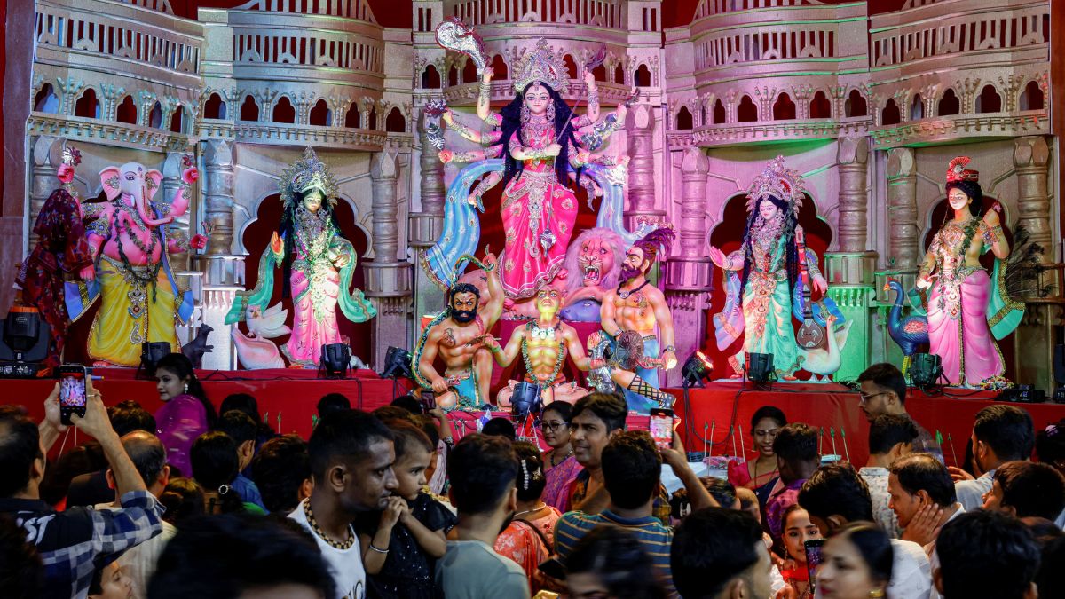 About 33,000 puja mandaps are expected to be set up across Bangladesh. Reuters/File Photo
 About 33,000 puja mandaps are expected to be set up across Bangladesh. Reuters/File Photo