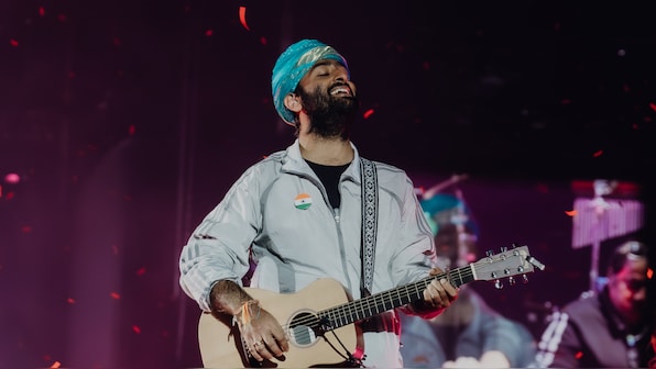 Singer Arijit Singh creates history as first-ever Indian artist to headline sold-out UK stadium with record footfalls of 50,000 fans