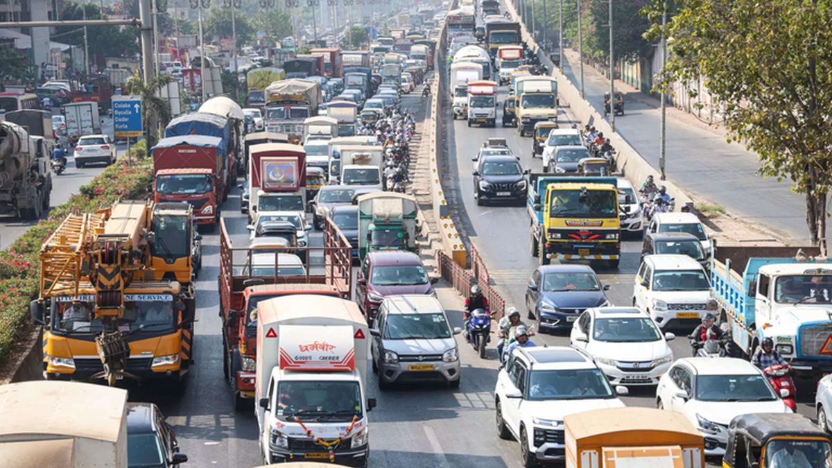 Traffic woes in Mumbai's Bandra-Kurla Complex is a nightmare for daily commuters Traffic woes in Mumbai's Bandra-Kurla Complex is a nightmare for daily commuters