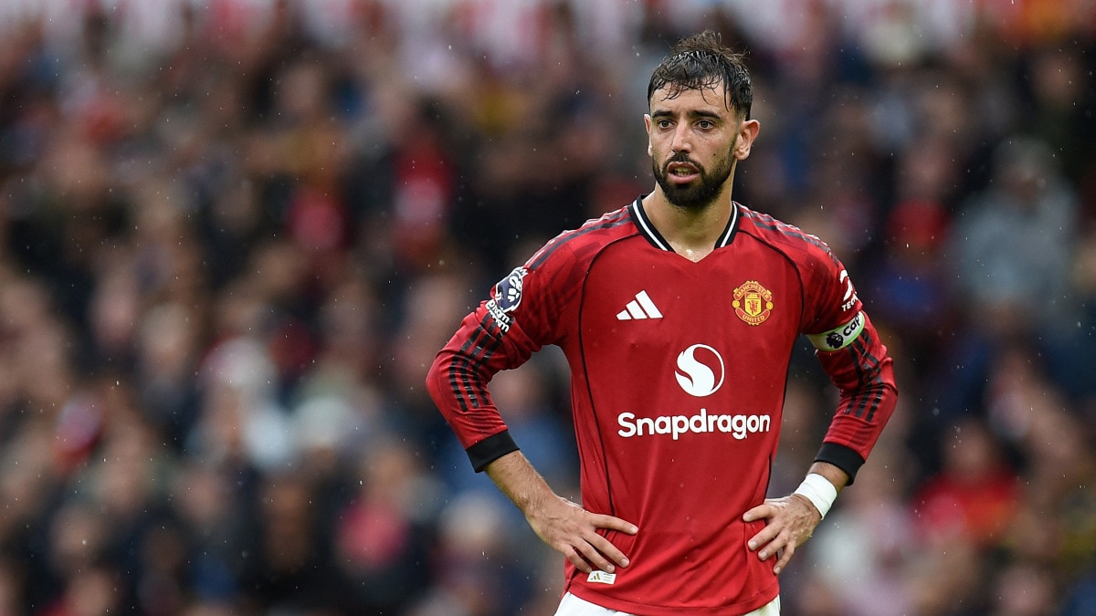 <div>Manchester United's Bruno Fernandes hits back at criticism over on-field demeanour: 'What you see on the pitch is...'</div>