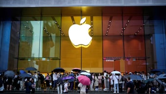People stand outside an Apple Store as Apple's new iPhone 15 officially goes on sale across China, in Shanghai, China September 22, 2023. (Photo: Aly Song/Reuters)
