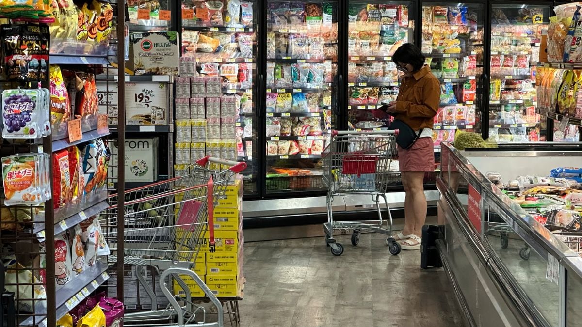 US retail sales rise: Americans are still spending, economists wonder ‘how long this can continue’