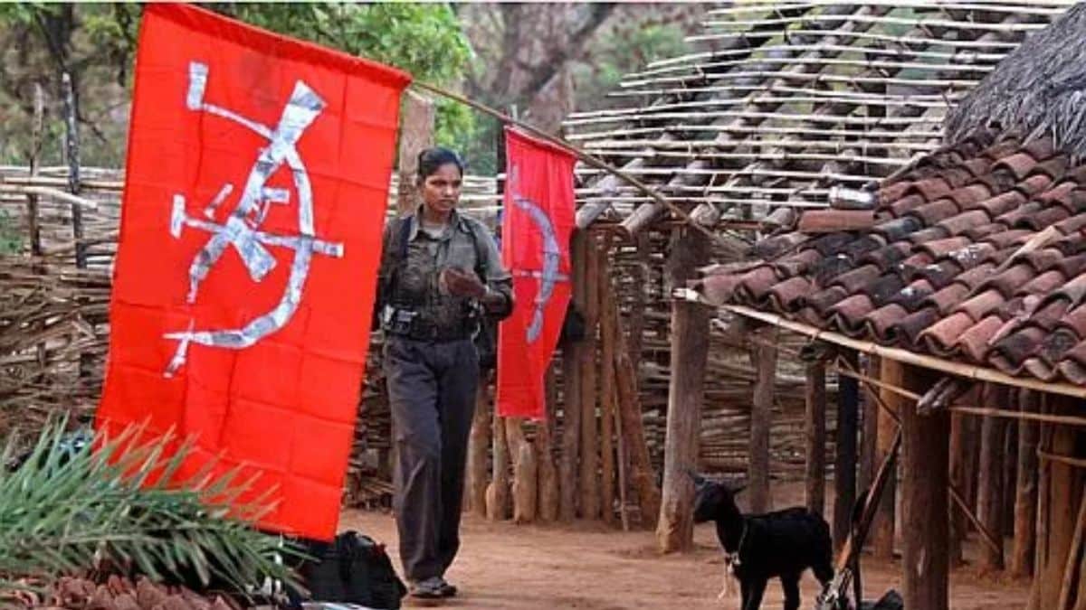 <div>Maoists offer giving up armed insurgency, seek ceasefire & peace talks with Centre</div>