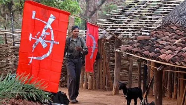 Maoists offer giving up armed insurgency, seek ceasefire & peace talks with Centre