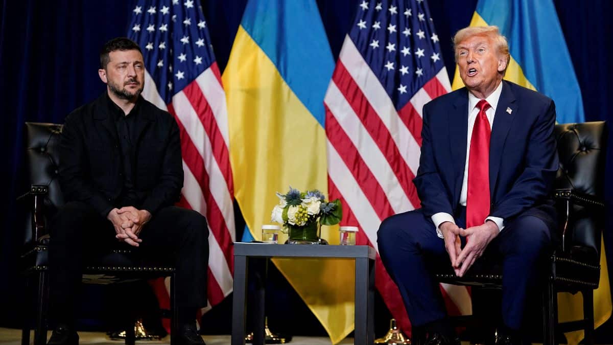 <div>'Ukraine can win back all land, Russia a paper tiger': Trump makes u-turn after meeting Zelenskyy</div>