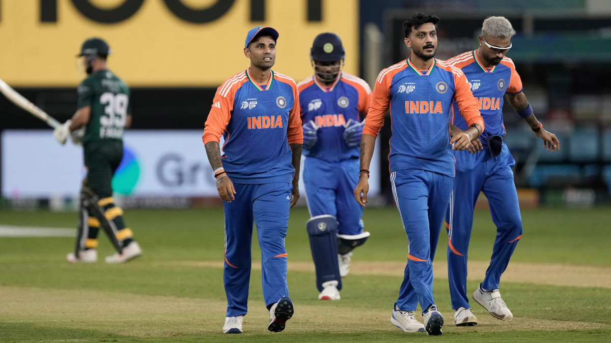 Pakistan cricketer slams Surya, Indian team over Asia Cup handshake saga: 'You had chance when 6-0 happened' Pakistan cricketer slams Surya, Indian team over Asia Cup handshake saga: 'You had chance when 6-0 happened'