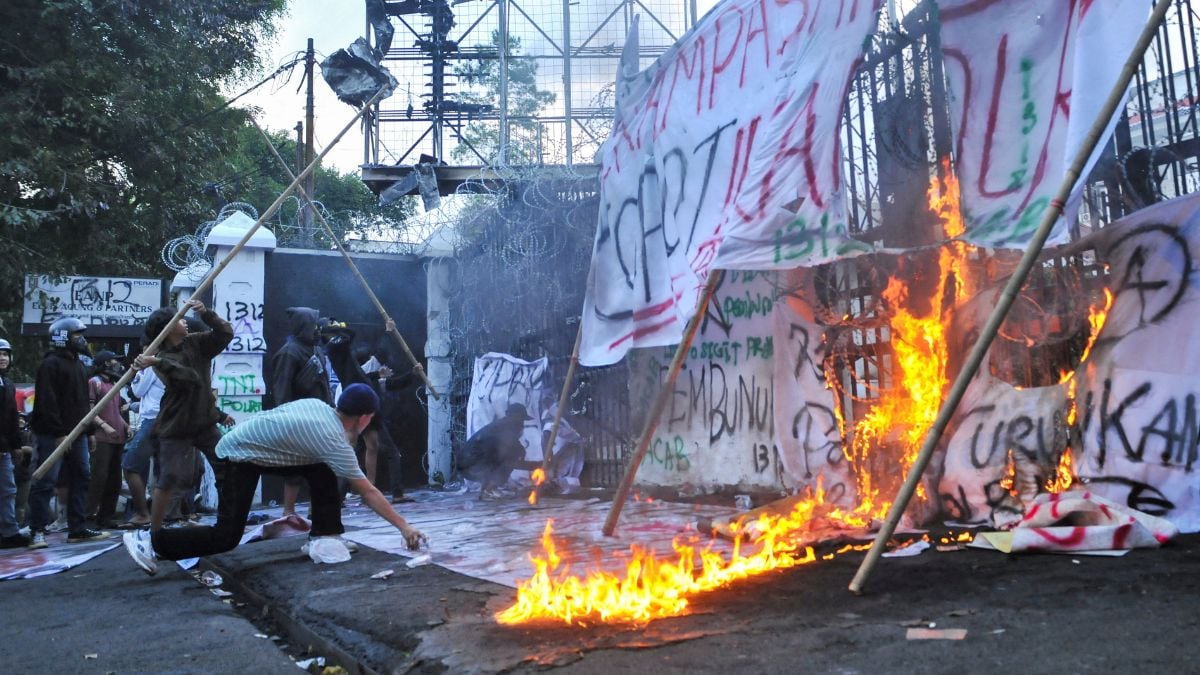 Is it safe to travel to Indonesia as violent protests spread?