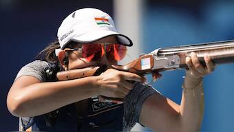 Indian skeet shooter Maheshwari Chauhan feels now is the right time for aspiring athletes to join the sport of shooting. Image: Reuters
