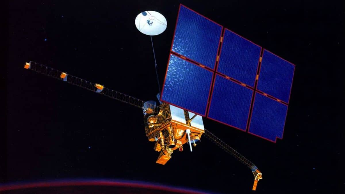 Nasa's Mars Observer Launch, Chicago Marathon, and More on September 25