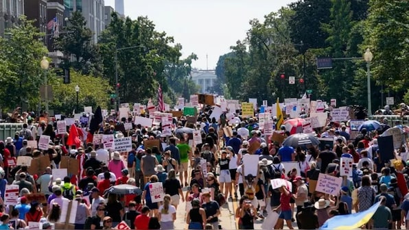 Thousands march in Washington DC against Trump’s deployment of National Guard