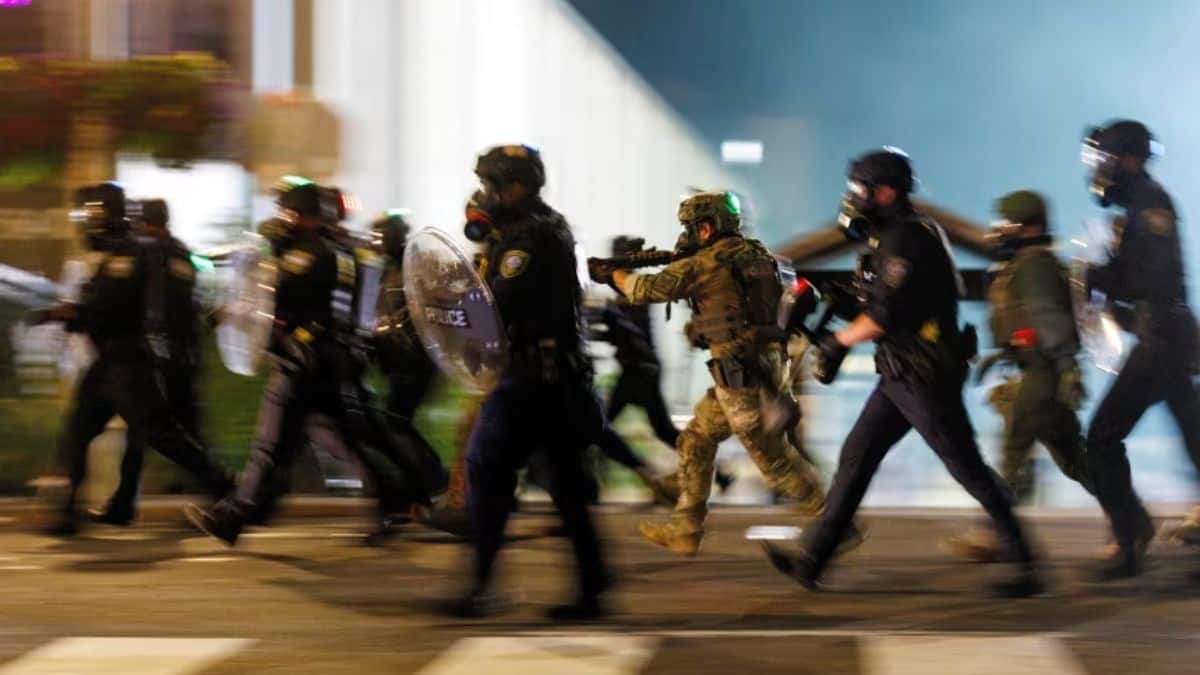 <div>After Washington DC, Trump sends troops to Oregon's 'war ravaged' Portland city</div>