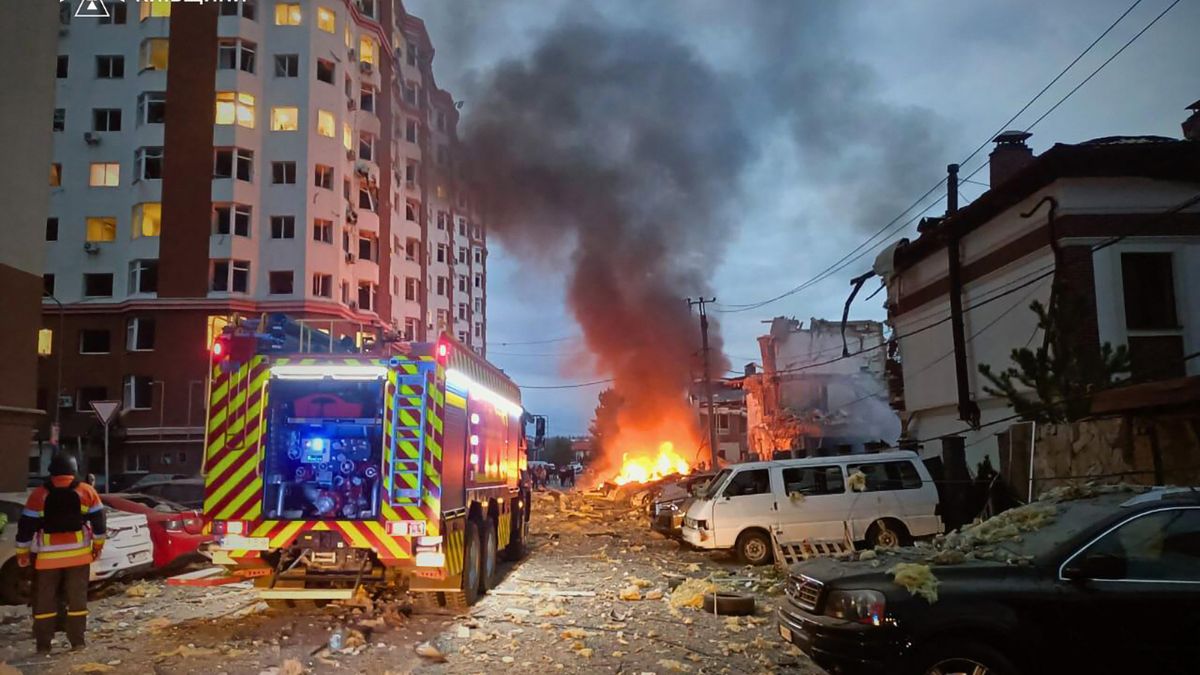 In this handout photograph taken and released by the Ukrainian Emergency Service on September 28, 2025, Ukrainian law enforcement officers work at the site of an air attack at an undisclosed location in the Kyiv region, amid the Russian invasion of Ukraine.- AFP In this handout photograph taken and released by the Ukrainian Emergency Service on September 28, 2025, Ukrainian law enforcement officers work at the site of an air attack at an undisclosed location in the Kyiv region, amid the Russian invasion of Ukraine.- AFP
