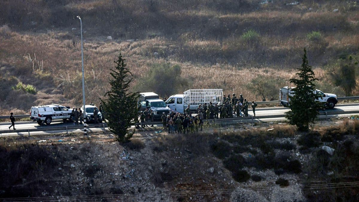 Hamas urges Israel to pause Gaza strikes to search for missing hostages