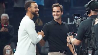 Roger Federer with basketball great Steph Curry during Laver Cup. Image: Reuters
