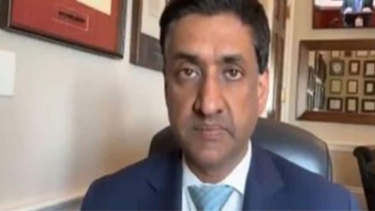 <div>'Trump destroying India-US strategic partnership because Modi refuses to nominate him for Nobel': Democrat Ro Khanna</div>