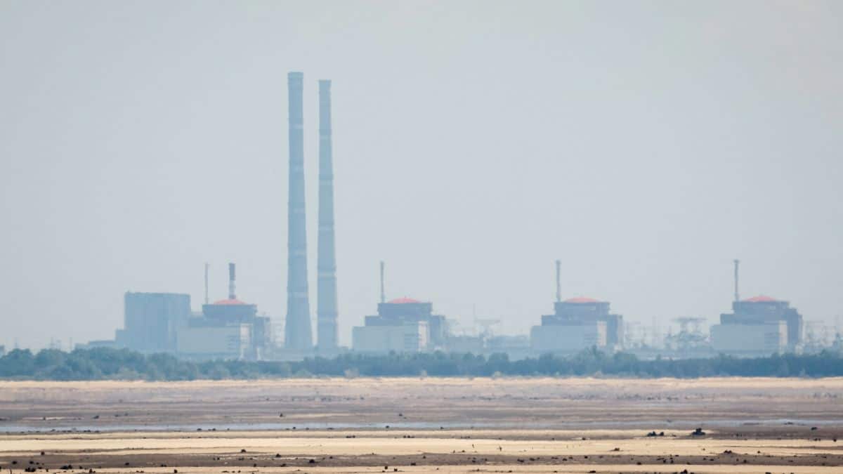 <div>'Deeply concerning': Russia-occupied Zaporizhzhia nuclear plant loses power for 3+ days, safety fears grow</div>