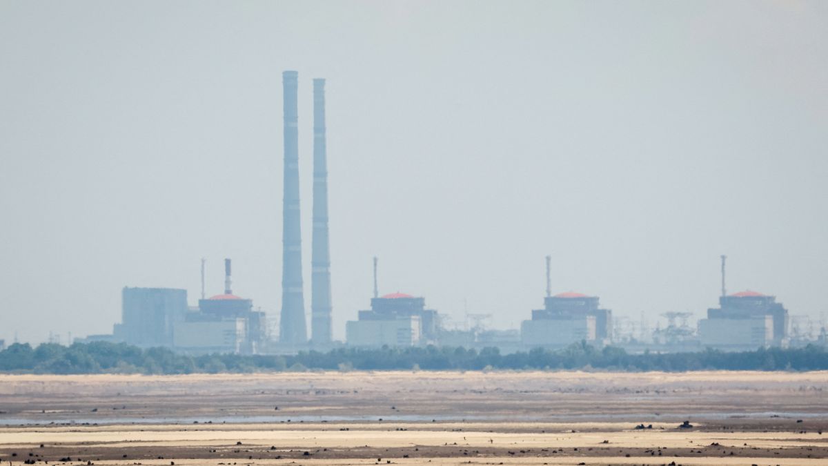 <div>'It is a question of political will': IAEA chief urges Ukraine, Russia to restore power to Zaporizhzhia nuclear plant</div> <div>'It is a question of political will': IAEA chief urges Ukraine, Russia to restore power to Zaporizhzhia nuclear plant</div>