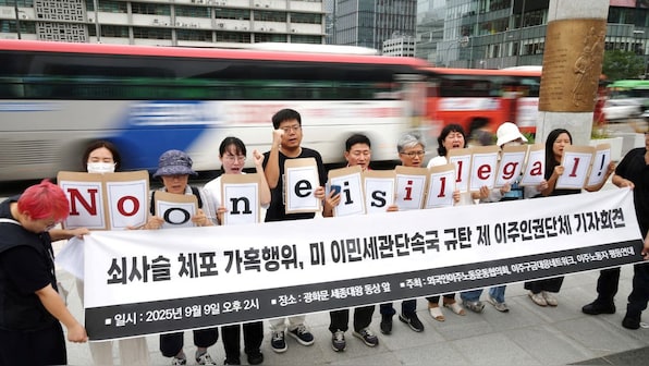 Over 300 South Korean workers detained after Hyundai raid head home in chartered flight