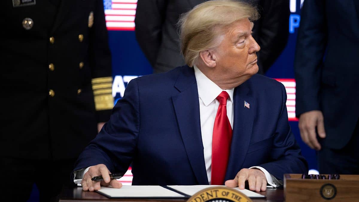 <div>'Most beautiful, favourite word': Trump hails tariffs, says they’re making America ‘rich again’</div>