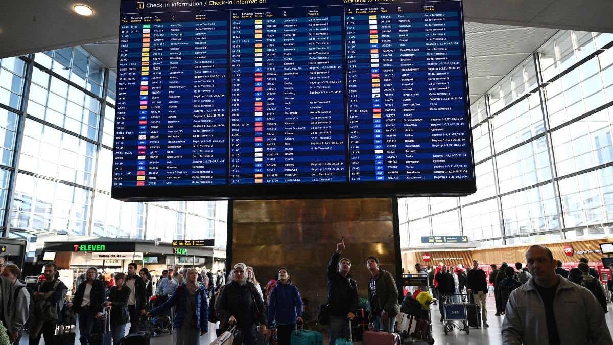 Second Danish airport shuts down after drone sightings, two days after Copenhagen disruption Second Danish airport shuts down after drone sightings, two days after Copenhagen disruption