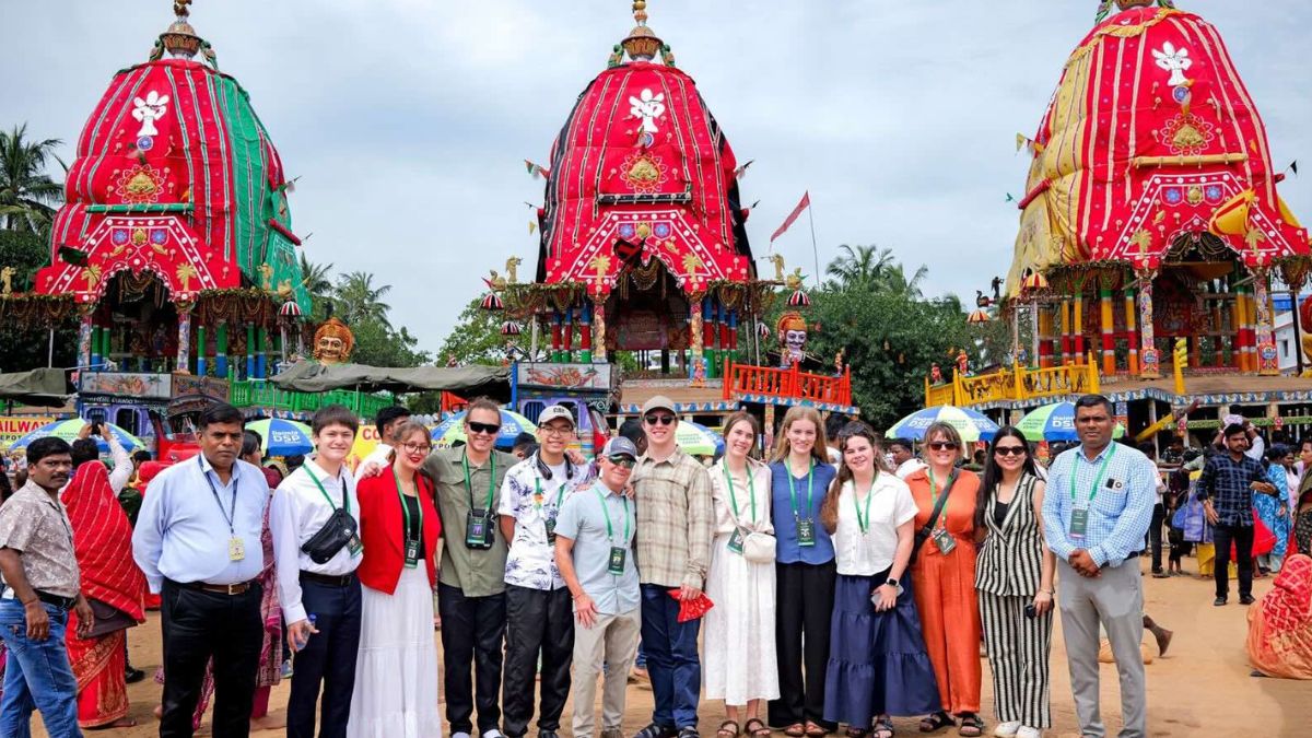 The ten-member student delegation witnessing the vibrant Rath Yatra festivities and celebration of Jagannath festival in Bhubaneshwar
The ten-member student delegation witnessing the vibrant Rath Yatra festivities and celebration of Jagannath festival in Bhubaneshwar