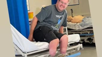 Hopper, who had once carried out hundreds of NHS amputation operations, became the subject of suspicion in 2019 when he turned up at the hospital with severe injuries to his legs. Image courtesy: Instagram/bionicssurgeon