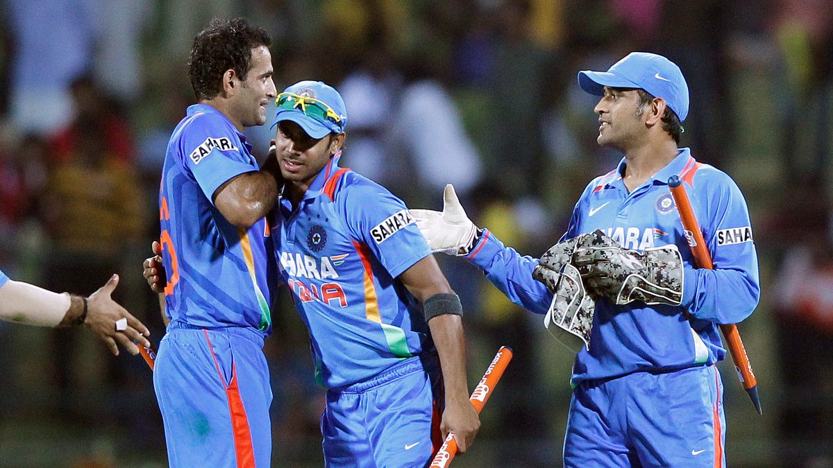 Irfan Pathan questions 'fan war, PR lobby' as old hookah jibe against MS Dhoni goes viral Irfan Pathan questions 'fan war, PR lobby' as old hookah jibe against MS Dhoni goes viral