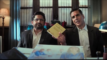 'Jolly LLB 3' Trailer Review: Akshay Kumar seems to be the villain this time, Arshad Warsi back as the hero