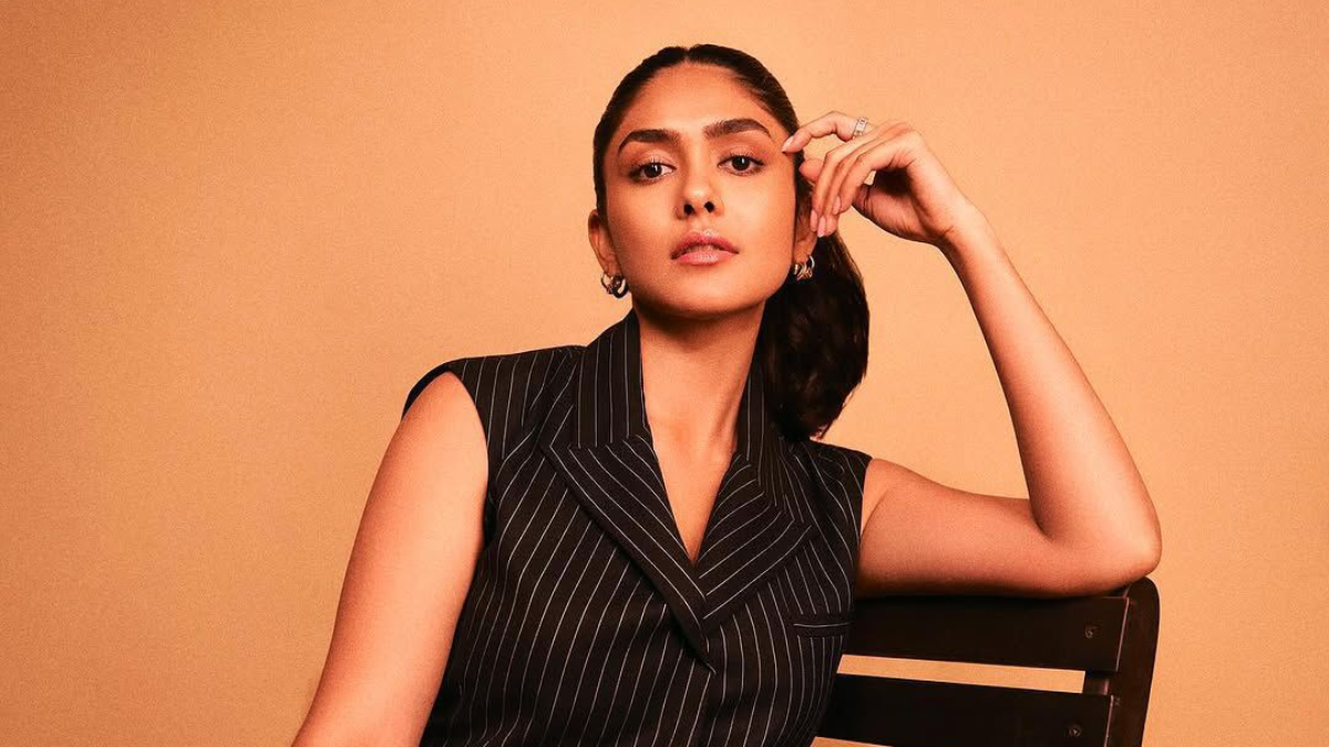 Is Mrunal Thakur the new target of 'trolls?' Does being an outsider make for an easy aim? Is Mrunal Thakur the new target of 'trolls?' Does being an outsider make for an easy aim?