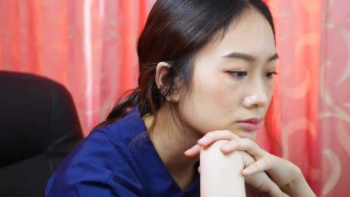 Dealing with imposter syndrome at work? Here's how you can manage it