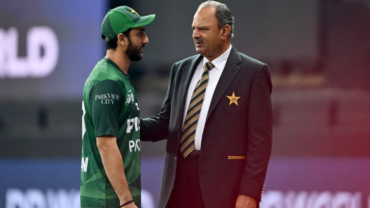 Pakistan captain Salman Agha speaks to team manager ahead of match against UAE. Image: AFP Pakistan captain Salman Agha speaks to team manager ahead of match against UAE. Image: AFP